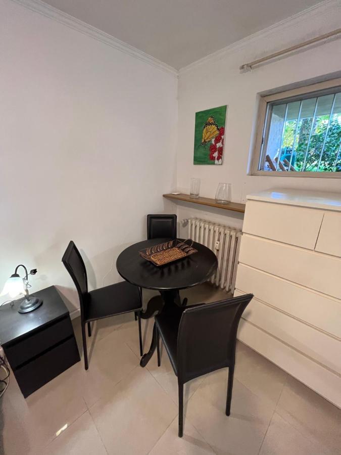 Apartamento Monolocale A Mostacciano Roma