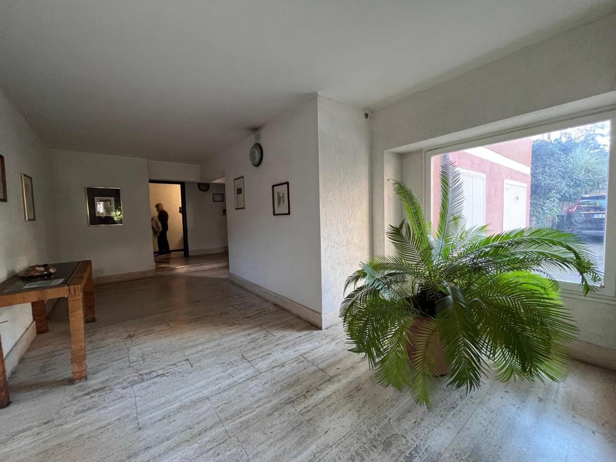 Apartamento Monolocale A Mostacciano Roma