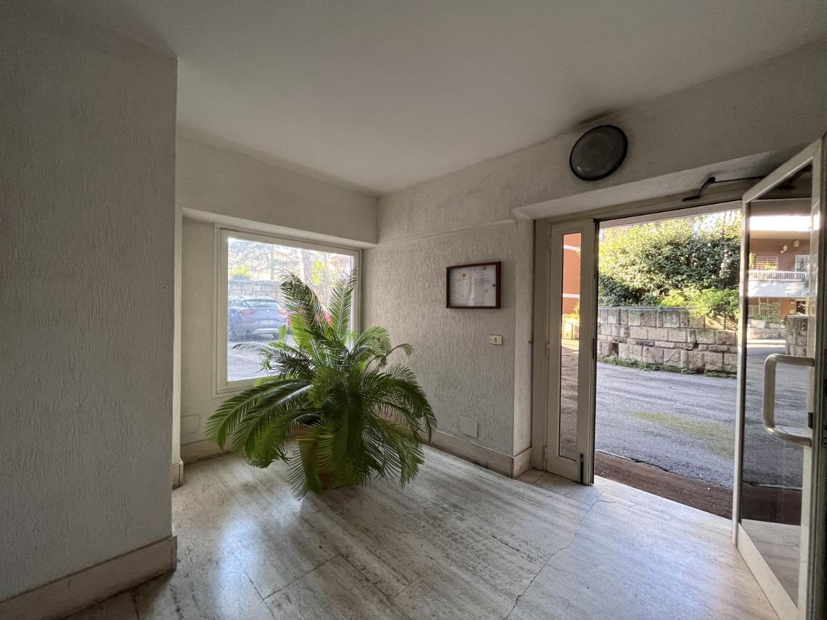 Apartamento Monolocale A Mostacciano