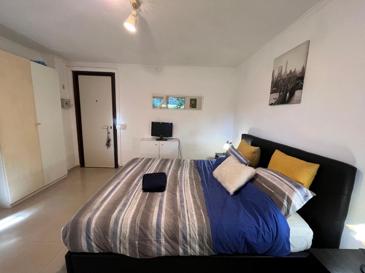 Apartamento Monolocale A Mostacciano Roma